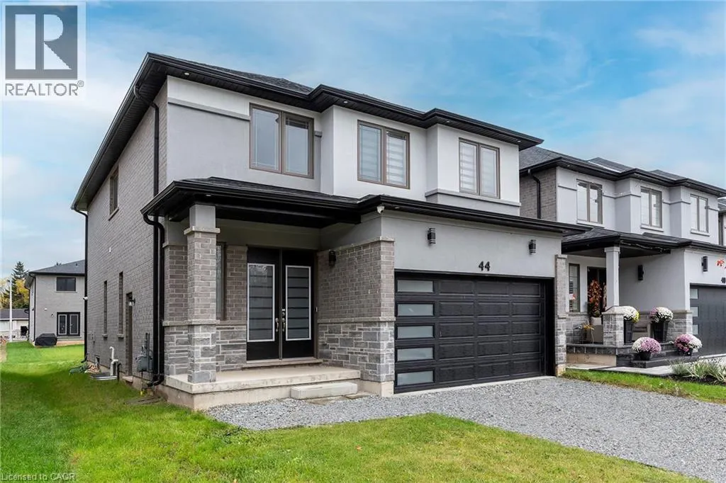 44 MILLER Drive