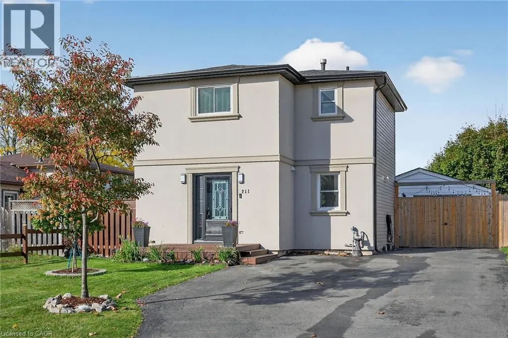 211 BIRCHCLIFFE Crescent