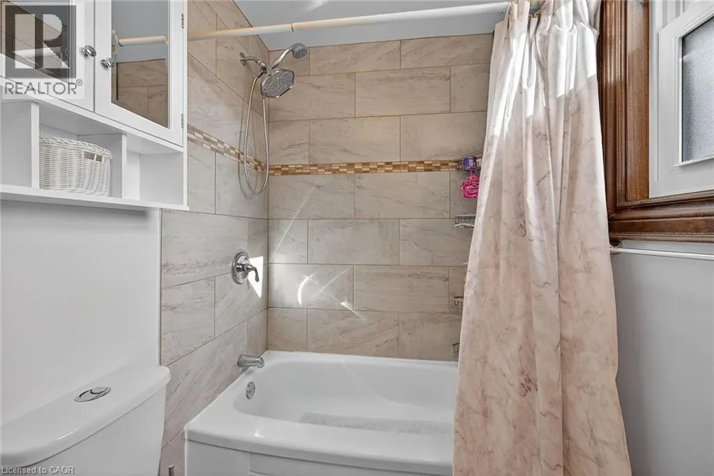 211 BIRCHCLIFFE Crescent