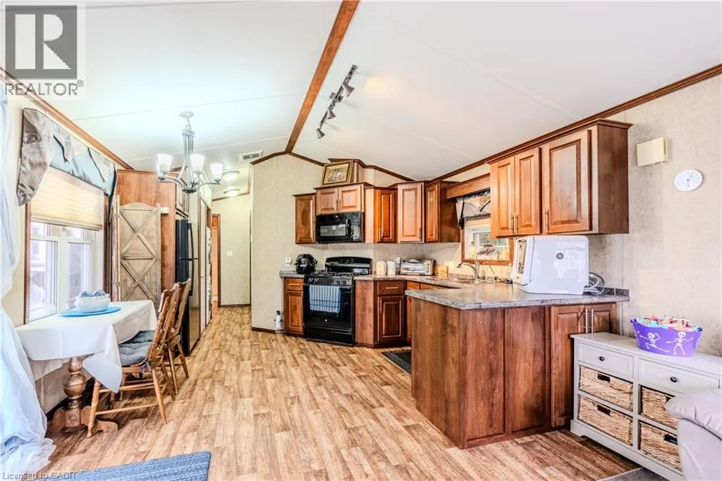 4449 MILBUROUGH Line Unit# 4 Tamarack, #4 Tamarack