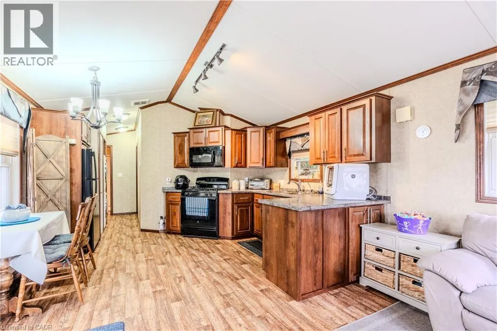 4449 MILBUROUGH Line Unit# 4 Tamarack, #4 Tamarack