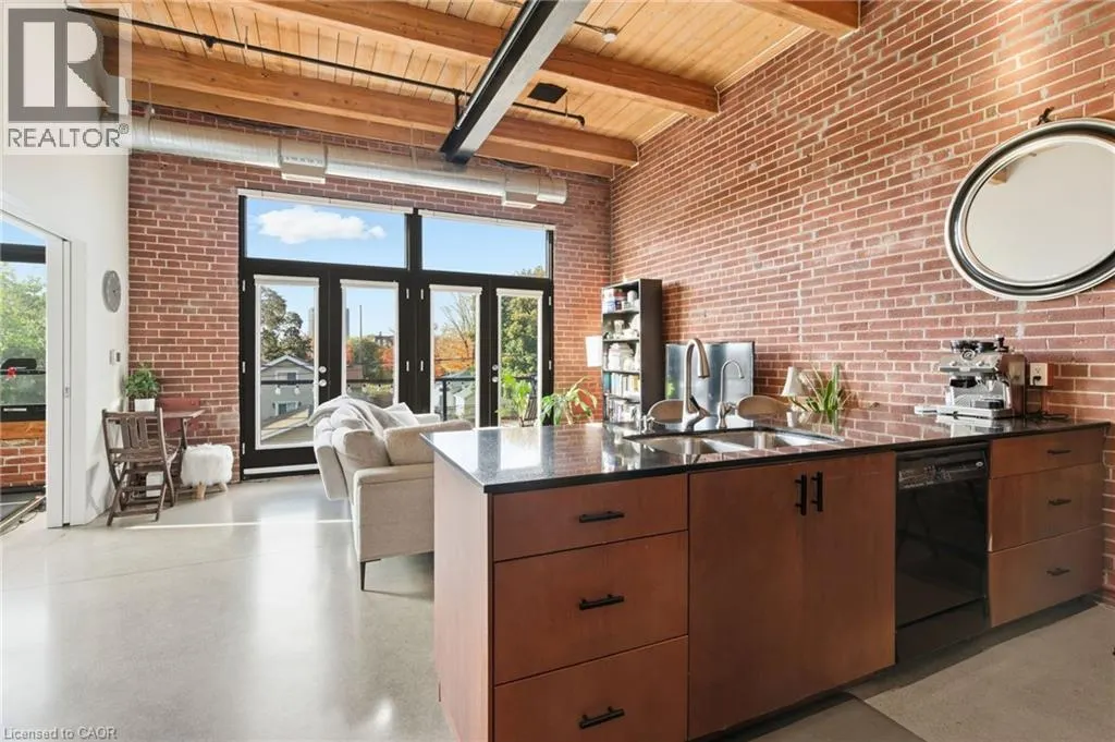 85 SPRUCE Street N Unit# 203, #203