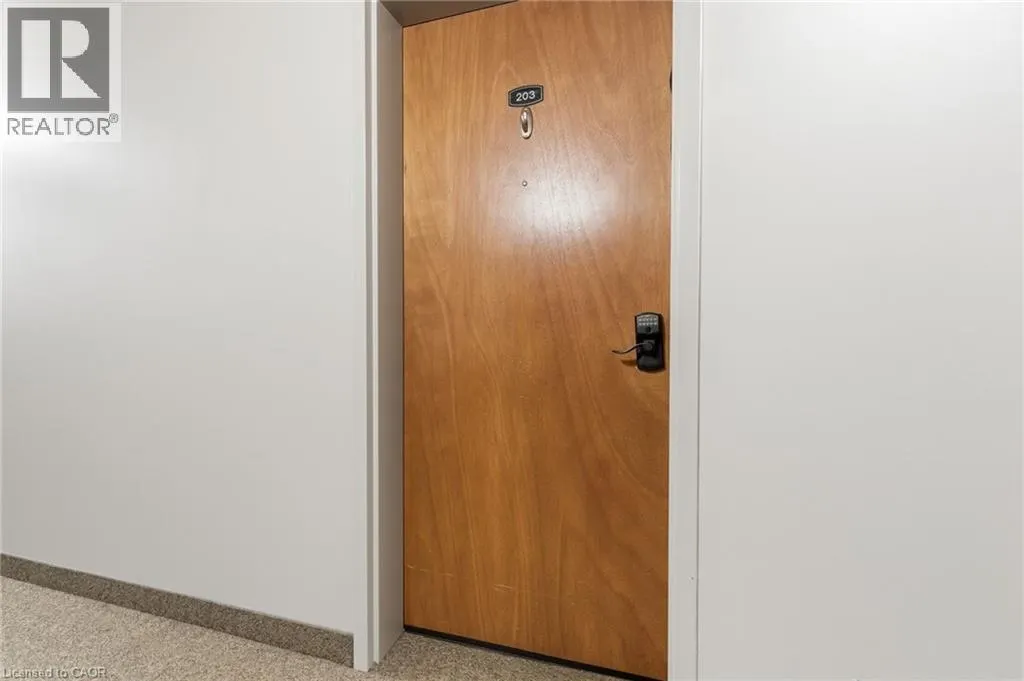 85 SPRUCE Street N Unit# 203, #203