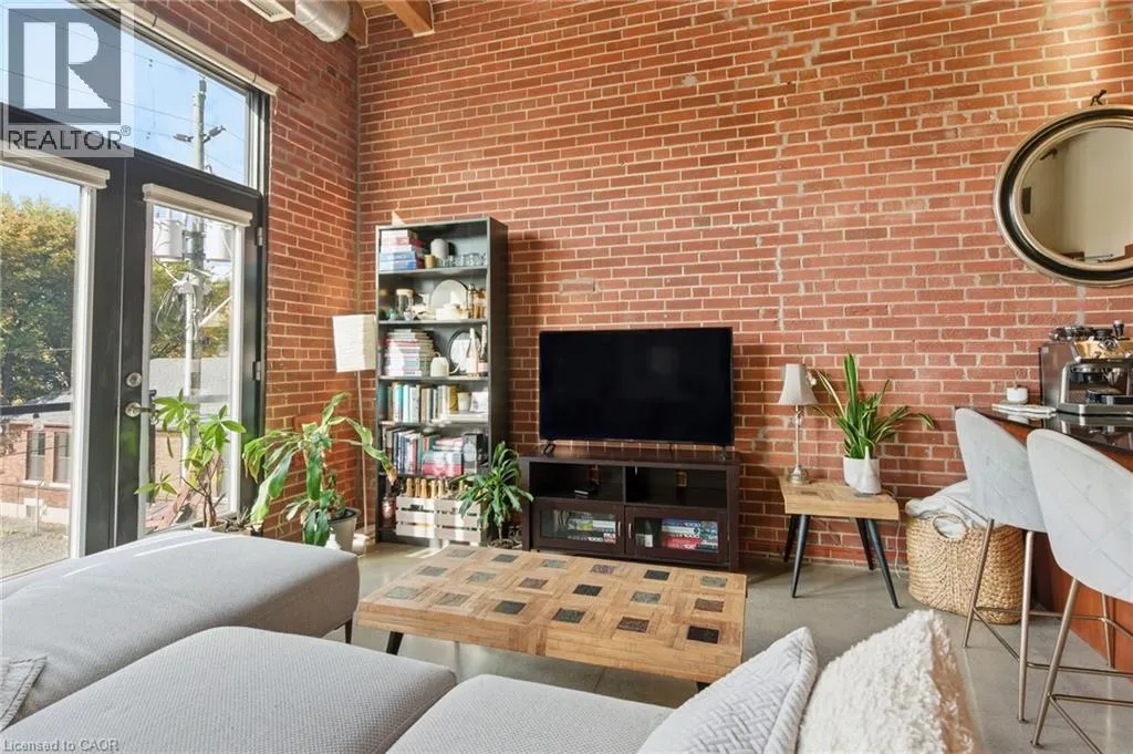 85 SPRUCE Street N Unit# 203, #203