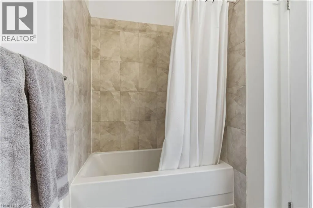 85 SPRUCE Street N Unit# 203, #203