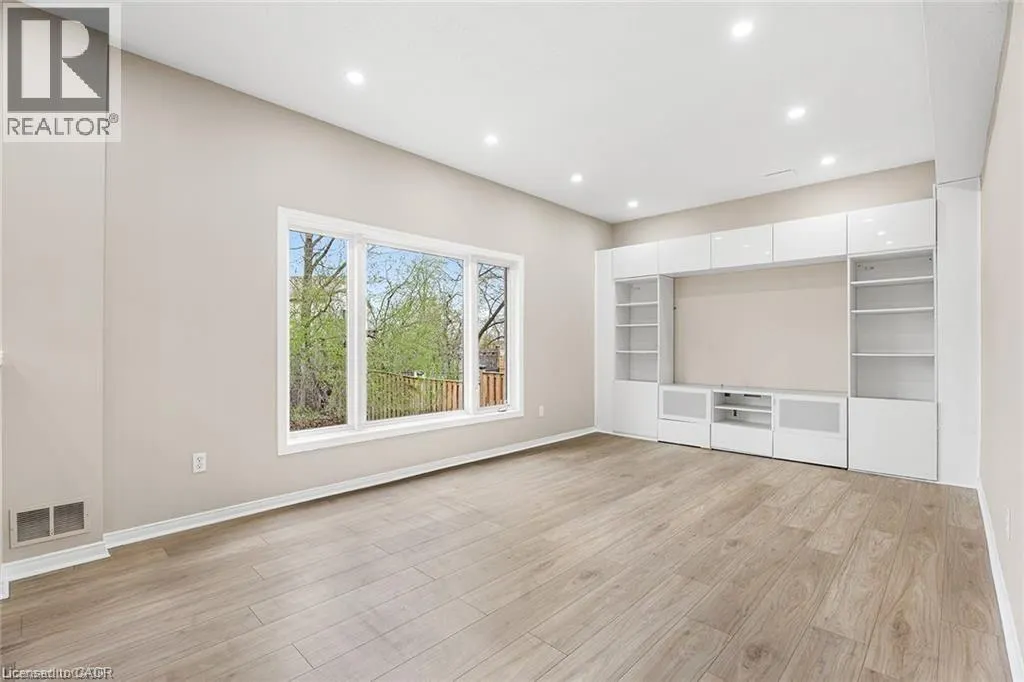 155 ELMIRA Road N Unit# UPPER, #UPPER