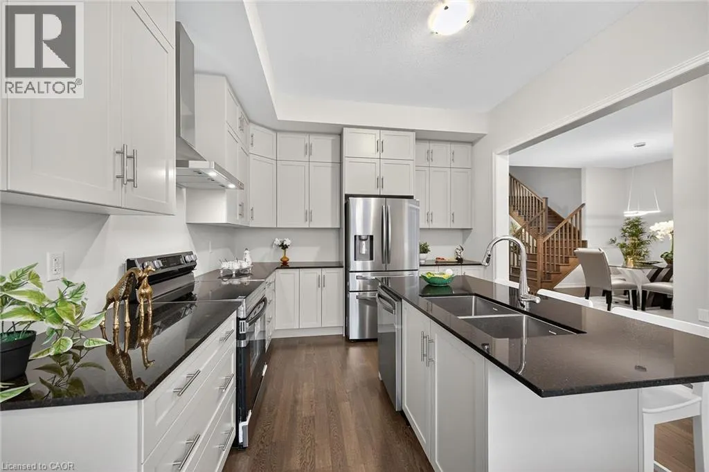 67 STARFIRE Crescent