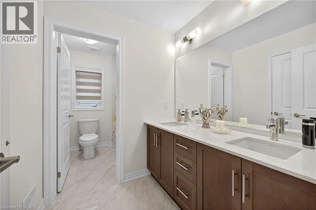 67 STARFIRE Crescent