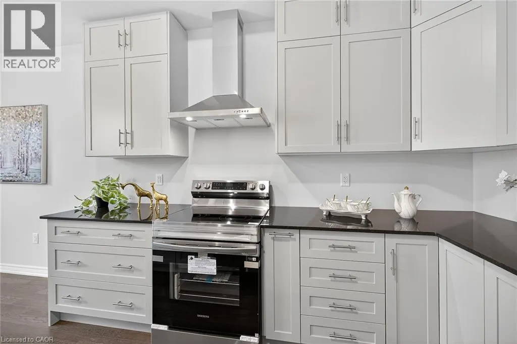 67 STARFIRE Crescent