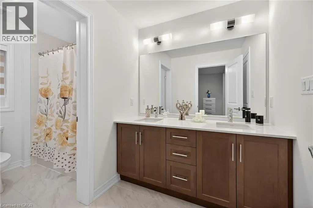 67 STARFIRE Crescent