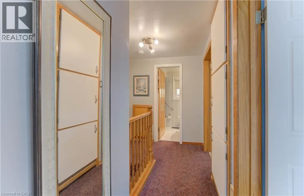 476 WELLINGTON Street N