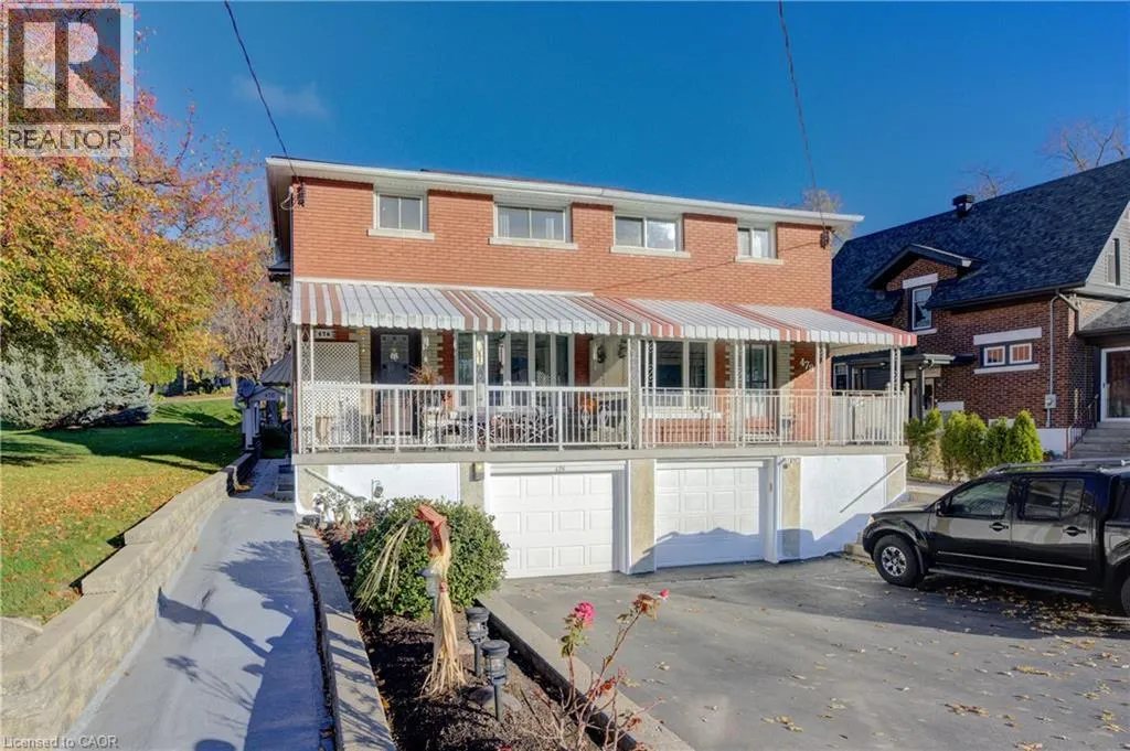 476 WELLINGTON Street N