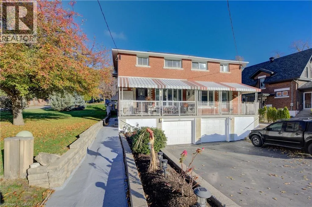 476 WELLINGTON Street N