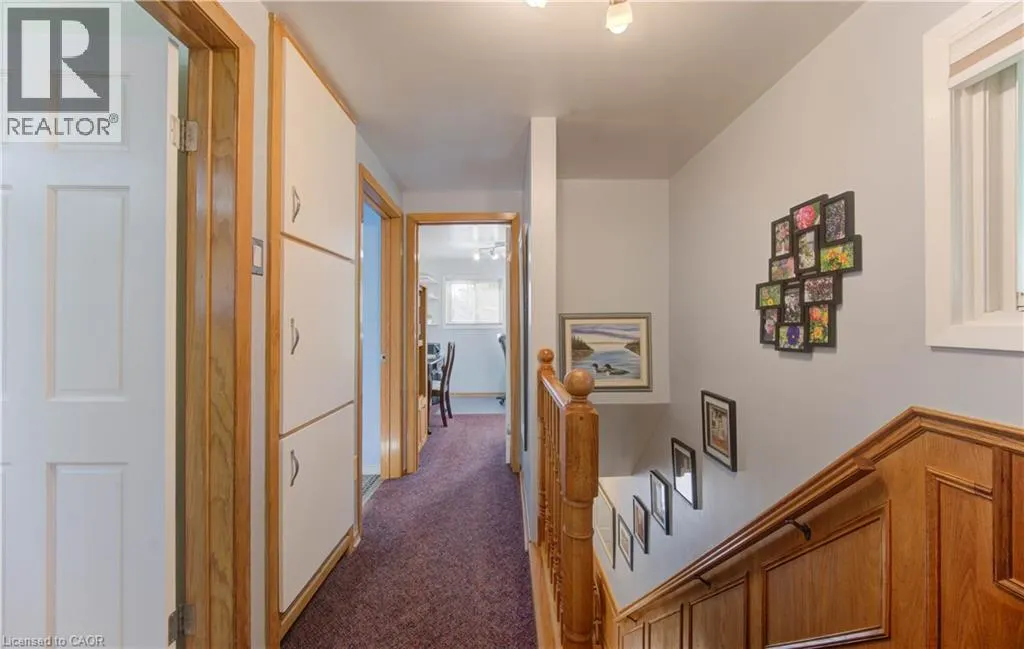 476 WELLINGTON Street N