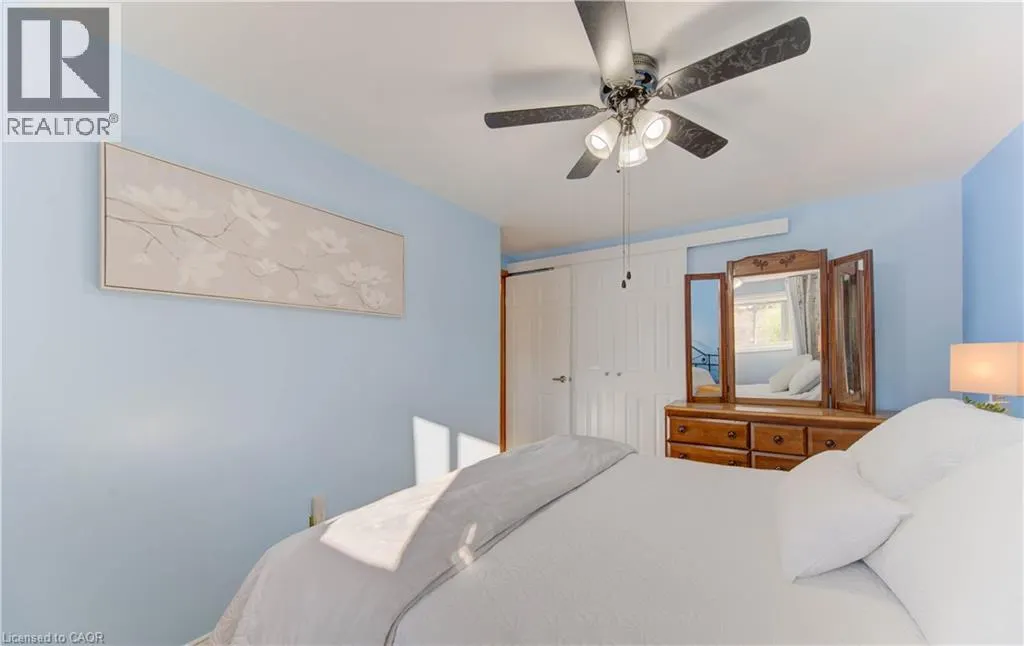 476 WELLINGTON Street N