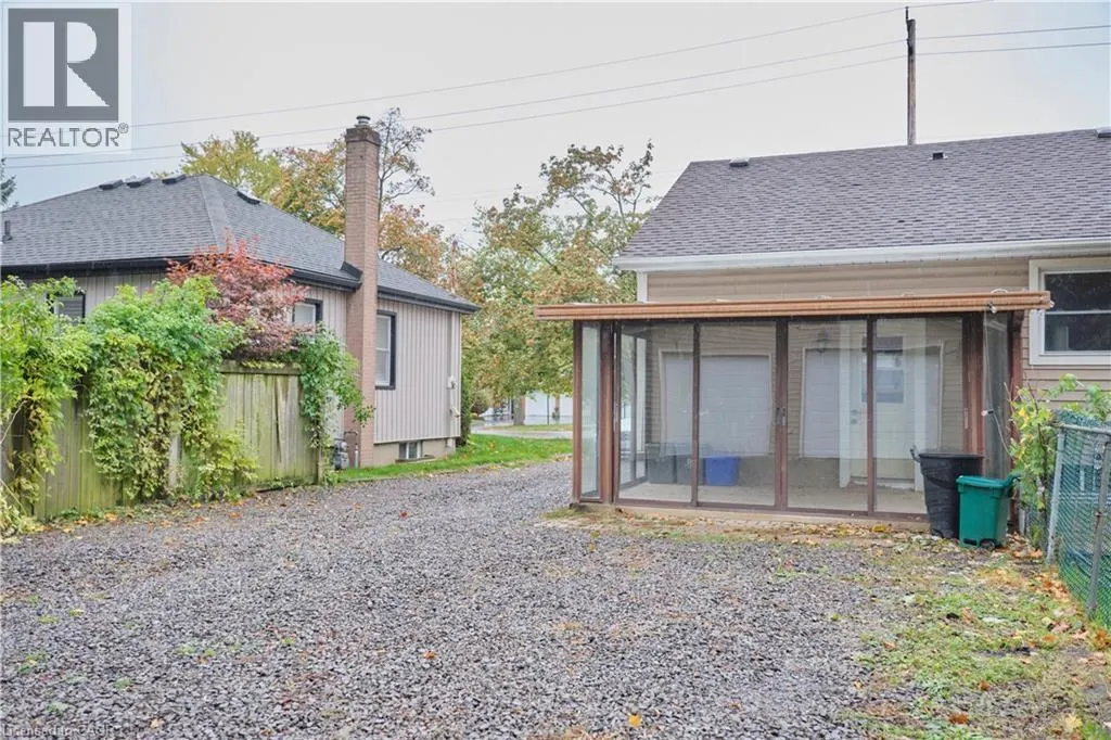 784 SOUTH PELHAM Road