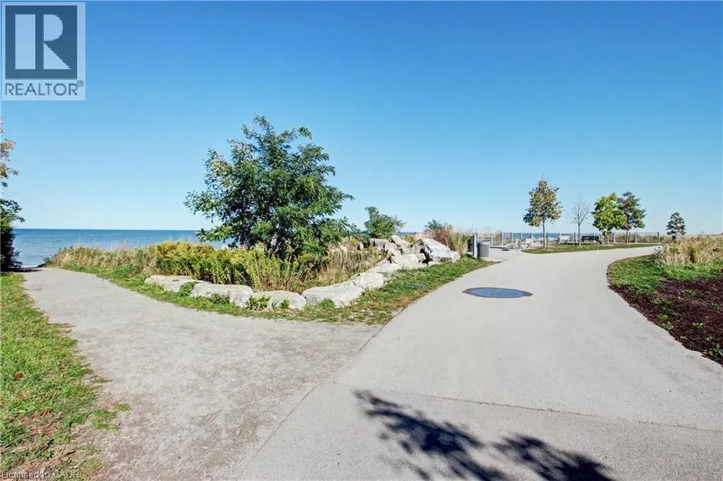 125 SHOREVIEW Place Unit# 219, #219