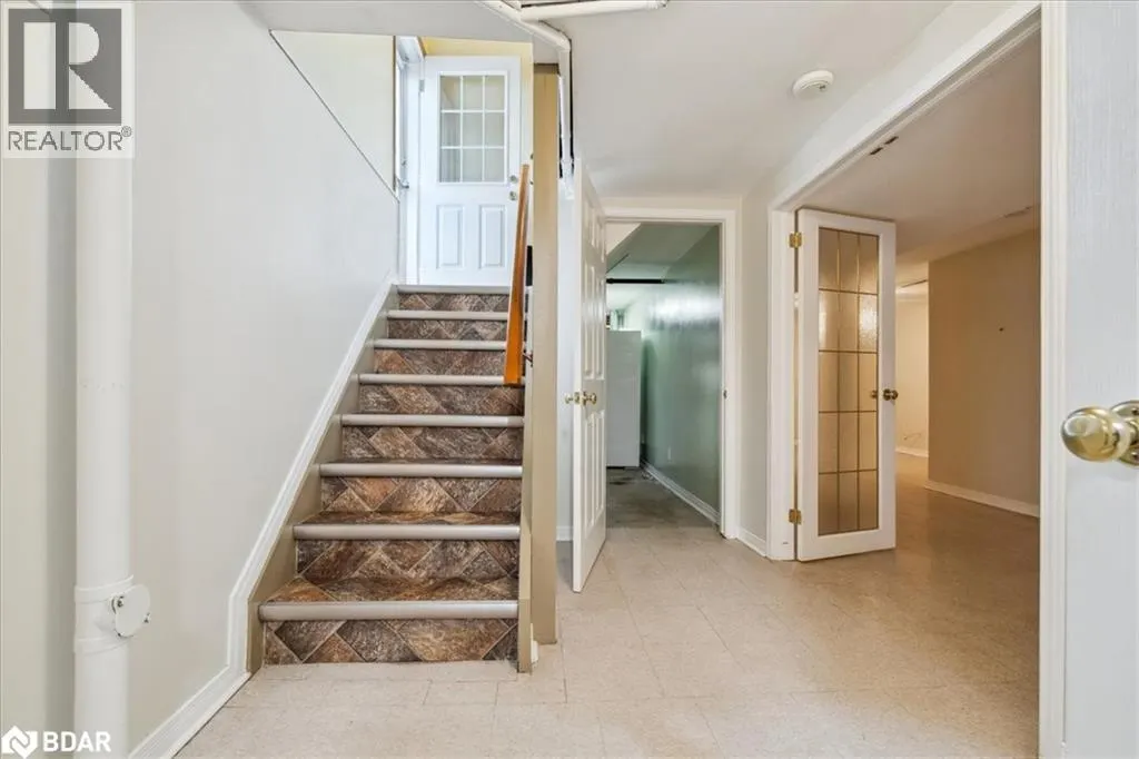 297 LAKESHORE Street