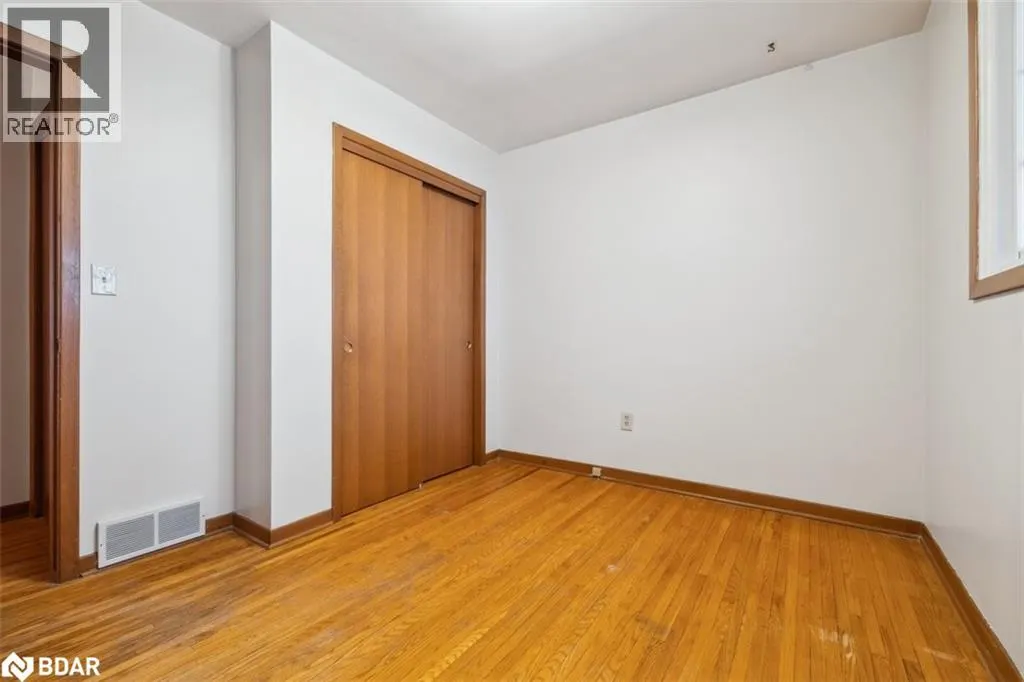 297 LAKESHORE Street