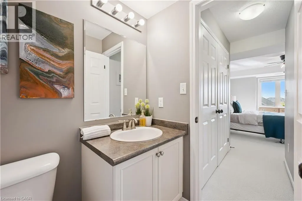 35 MOUNTFORD Drive Unit# 22, #22