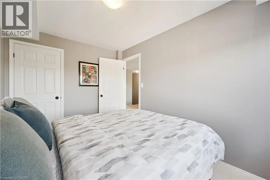 35 MOUNTFORD Drive Unit# 22, #22