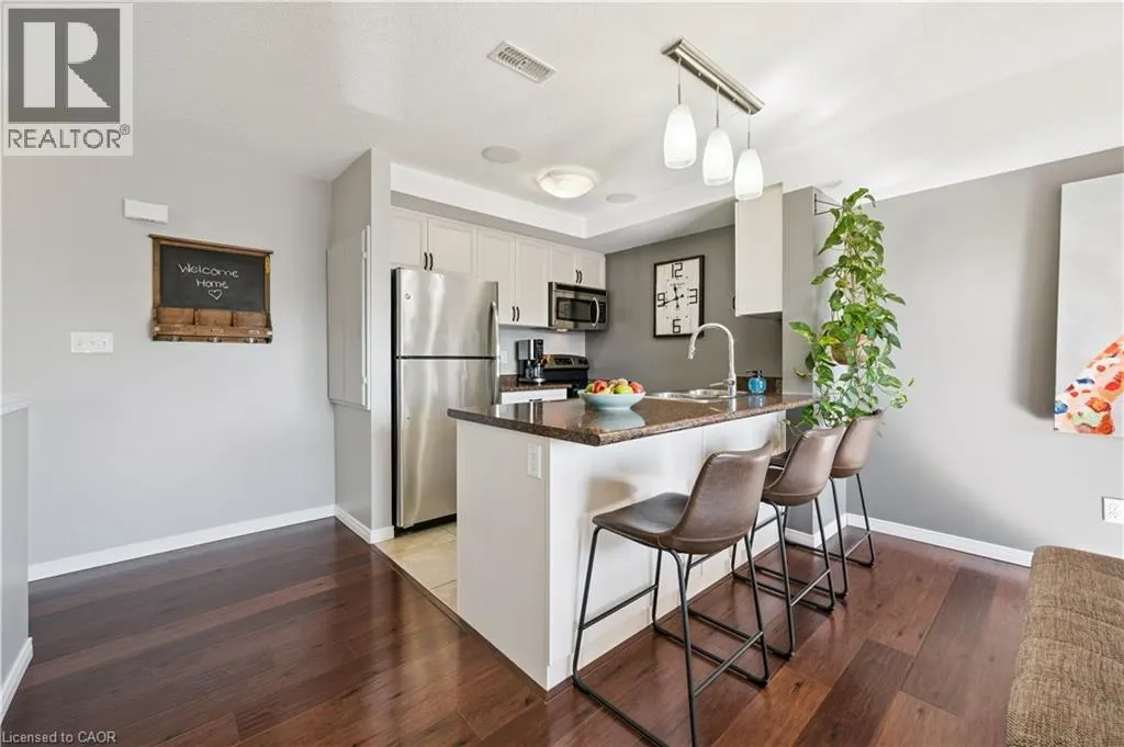 35 MOUNTFORD Drive Unit# 22, #22