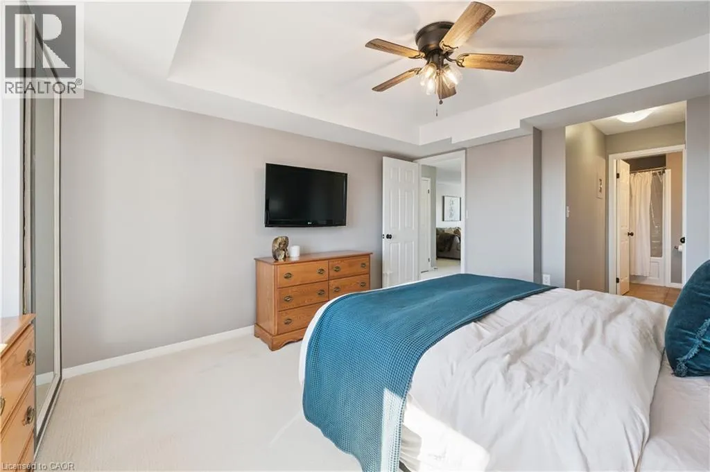 35 MOUNTFORD Drive Unit# 22, #22