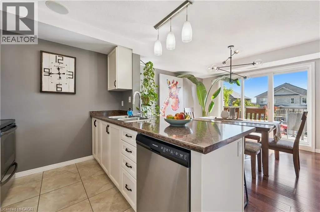 35 MOUNTFORD Drive Unit# 22, #22