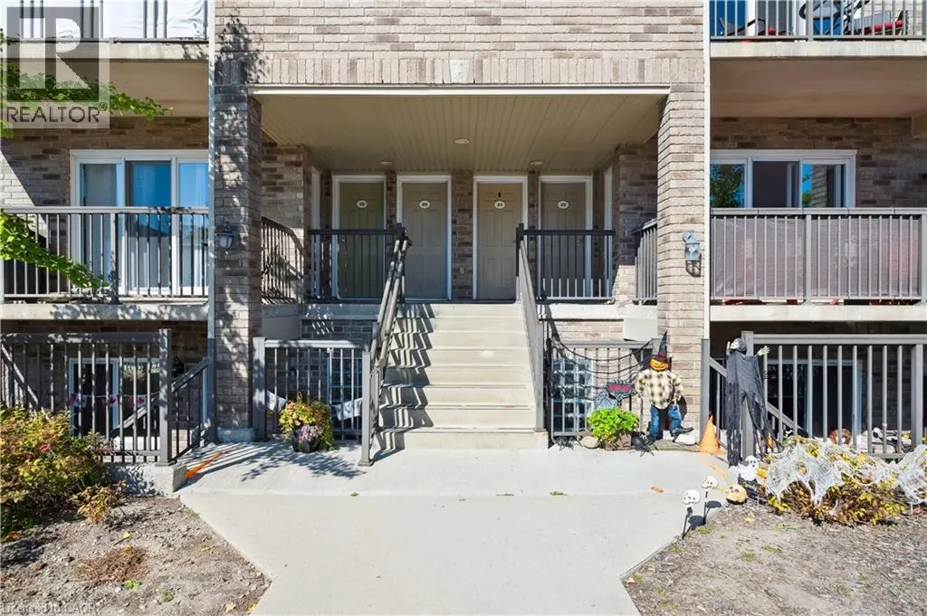 35 MOUNTFORD Drive Unit# 22, #22