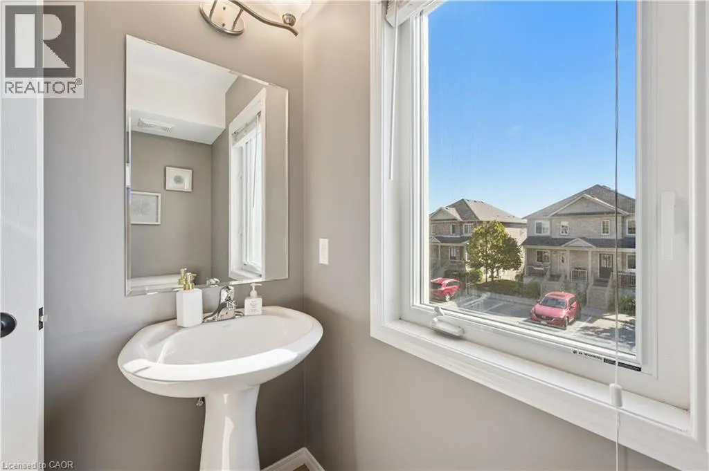 35 MOUNTFORD Drive Unit# 22, #22