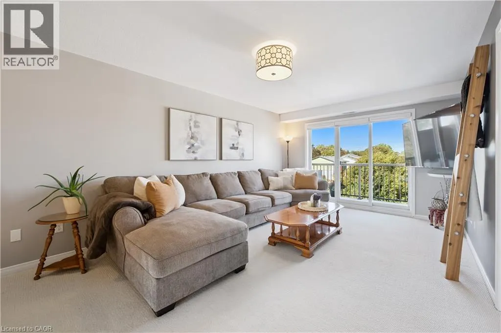 35 MOUNTFORD Drive Unit# 22, #22