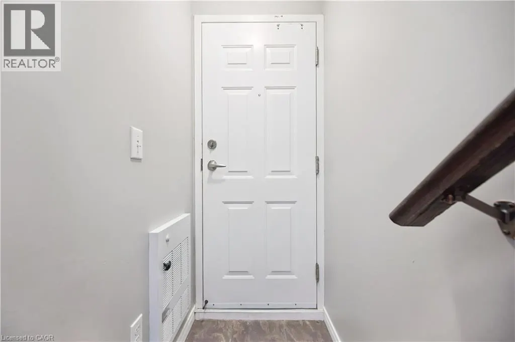 35 MOUNTFORD Drive Unit# 22, #22