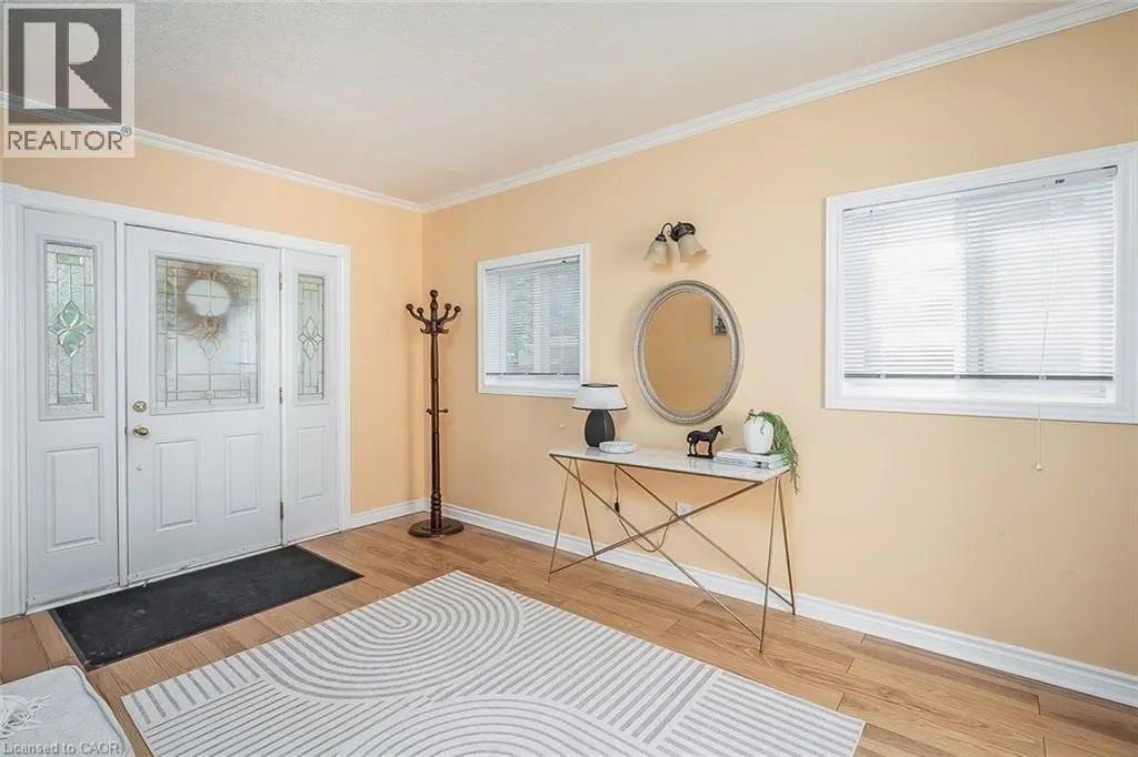 652 ARDLEIGH Crescent