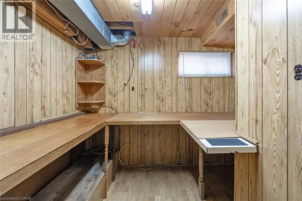 652 ARDLEIGH Crescent