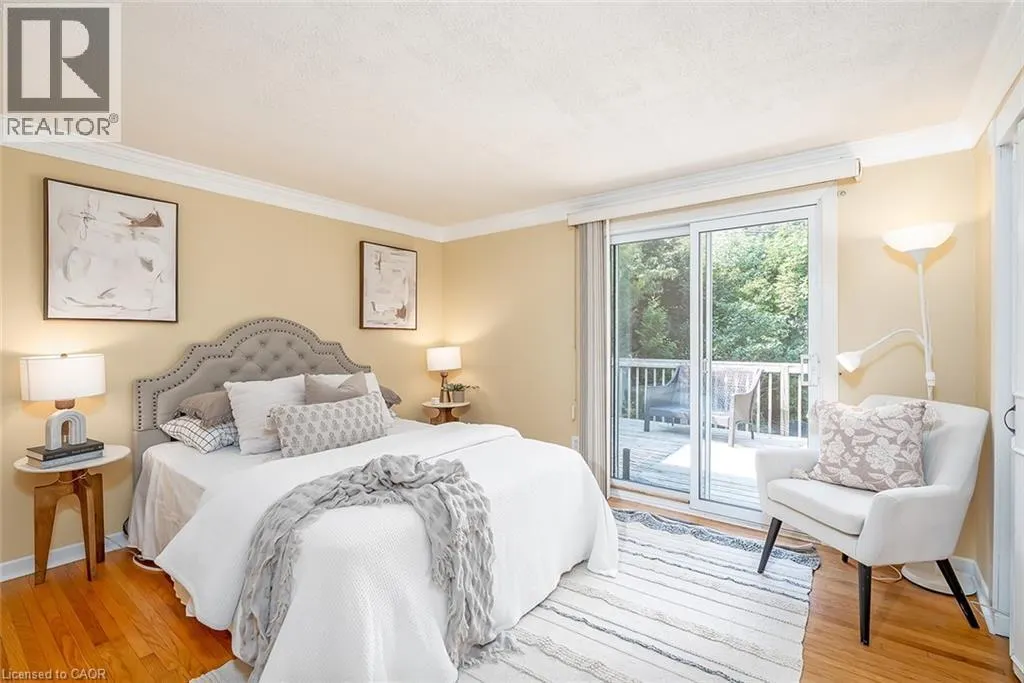 652 ARDLEIGH Crescent