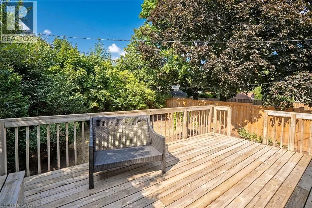 652 ARDLEIGH Crescent