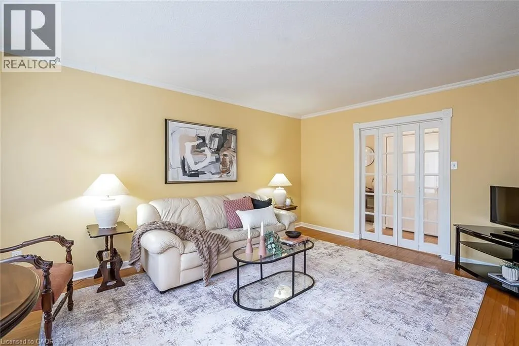 652 ARDLEIGH Crescent