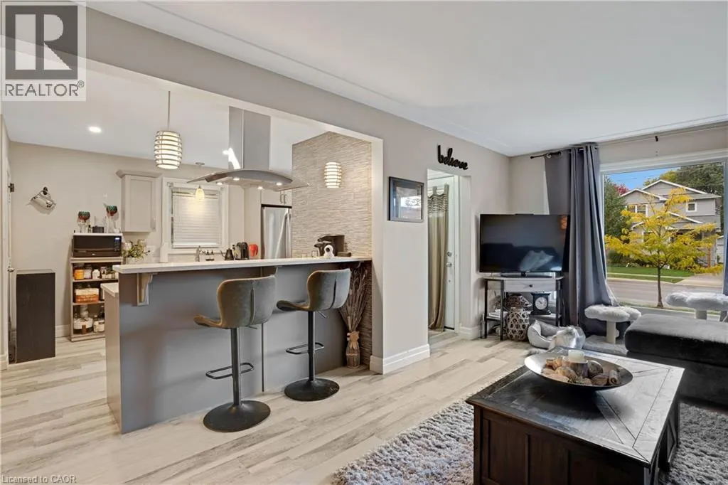 111 FRANKLIN Street N