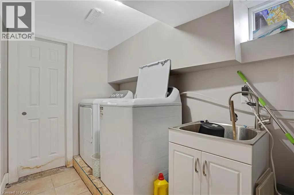 111 FRANKLIN Street N