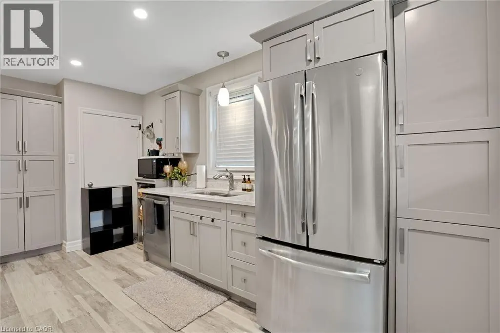 111 FRANKLIN Street N