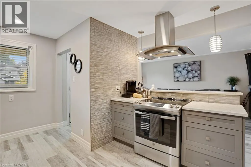 111 FRANKLIN Street N