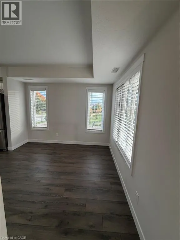 148 ROCHEFORT Street Unit# E, #E