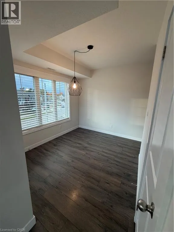 148 ROCHEFORT Street Unit# E, #E