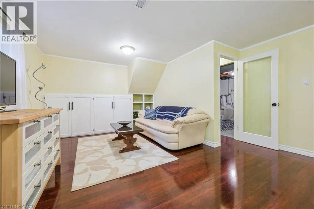 29 SHADYBROOK Crescent