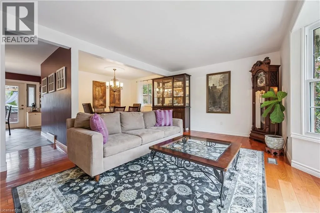 29 SHADYBROOK Crescent