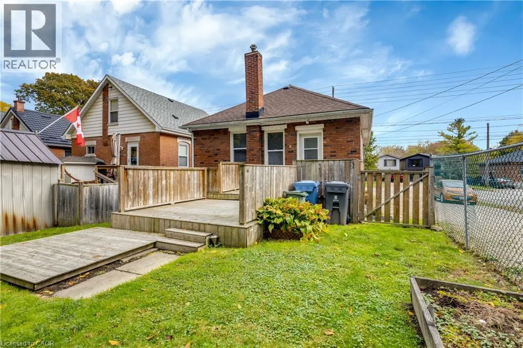 124 ELIZABETH Street