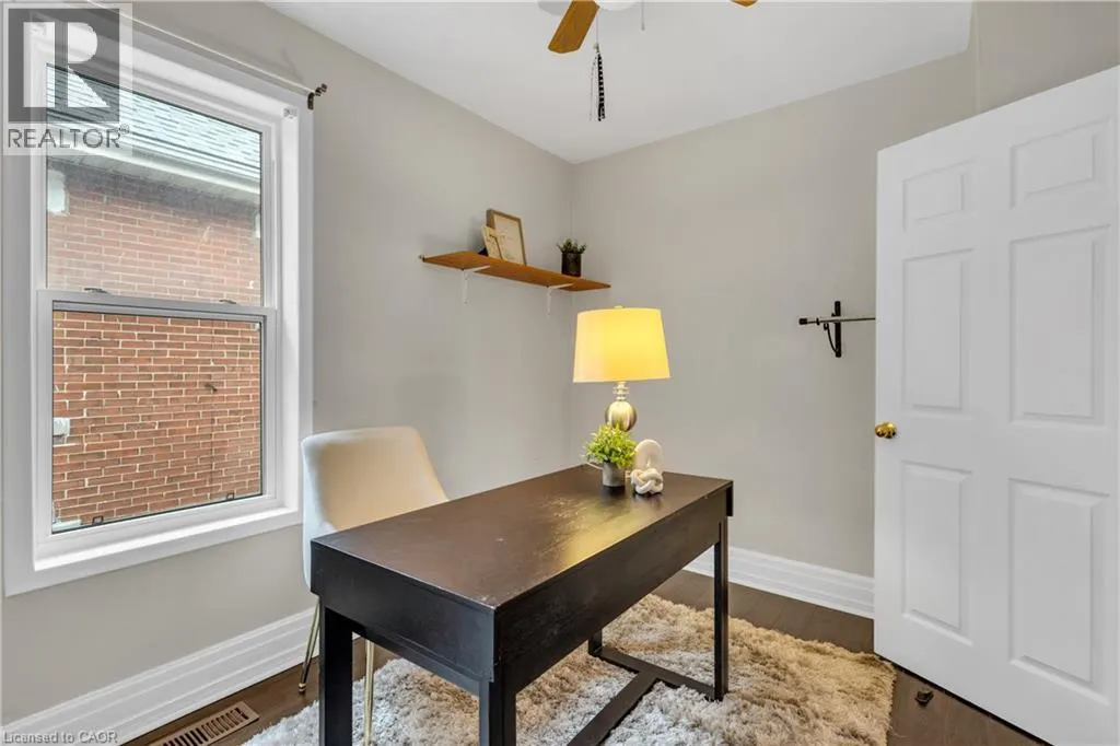 124 ELIZABETH Street