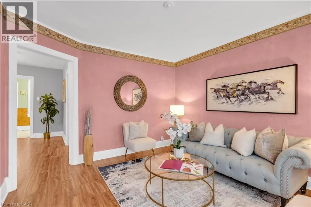 124 ELIZABETH Street