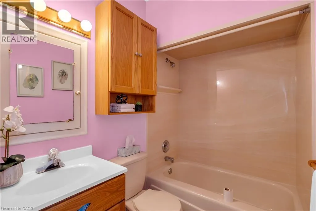 124 ELIZABETH Street