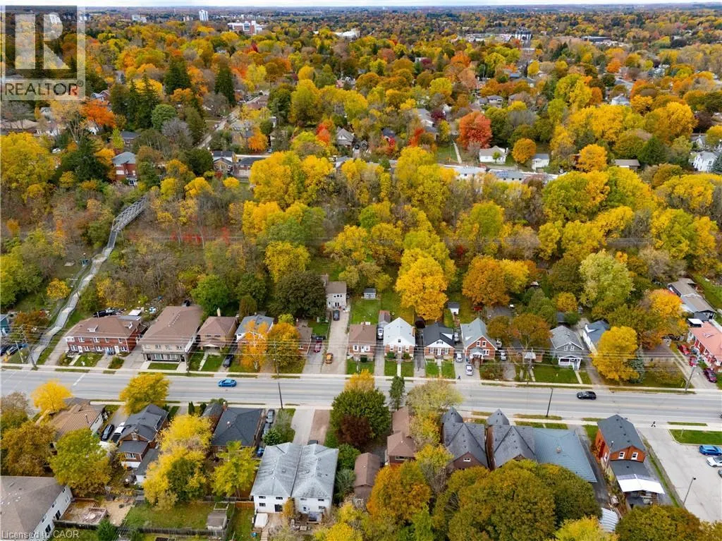 124 ELIZABETH Street